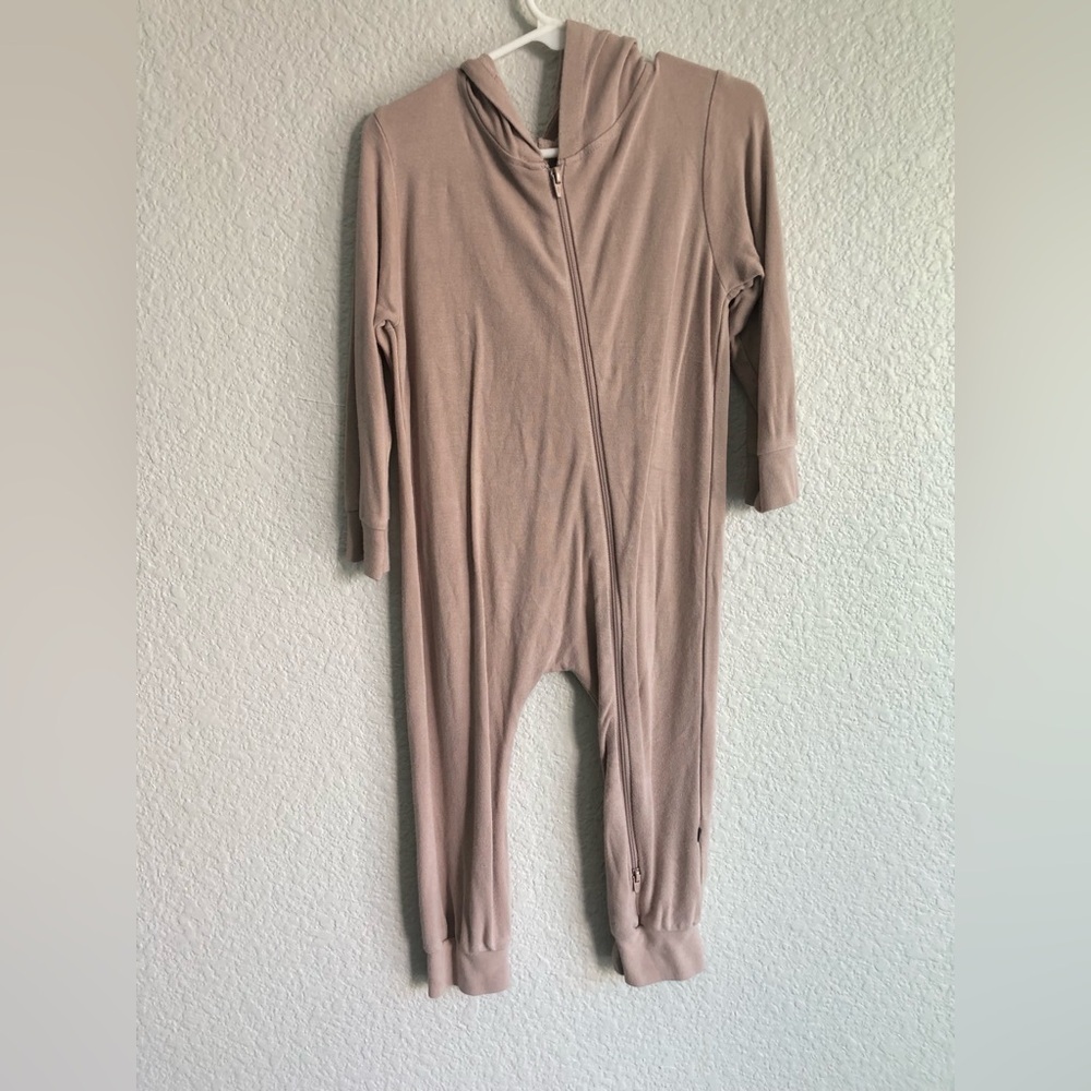 Retired kyte baby color Bamboo Jersey Hooded Zippered Romper sand 2T